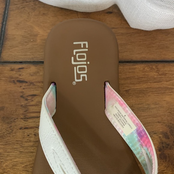 Flojos Flip Flops - Size 6, Brown and White - Picture 3 of 3
